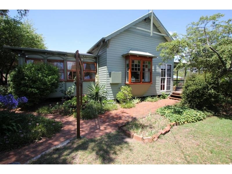 98 Bulwer Street, Tenterfield NSW 2372