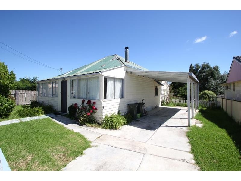 90 Manners Street, Tenterfield NSW 2372