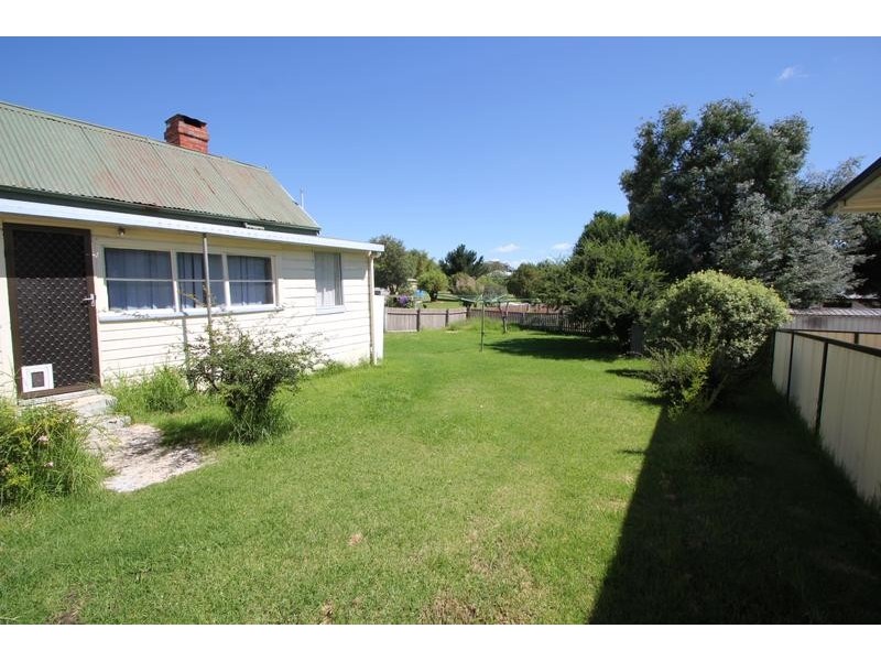 90 Manners Street, Tenterfield NSW 2372