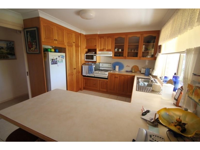 28 East Street, Tenterfield NSW 2372