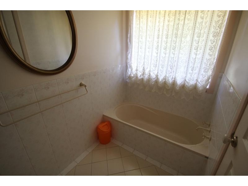 28 East Street, Tenterfield NSW 2372