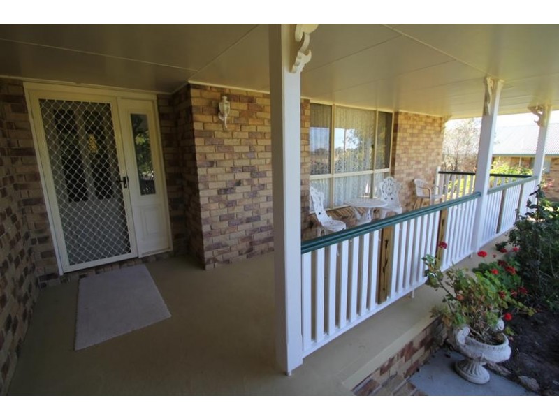 28 East Street, Tenterfield NSW 2372