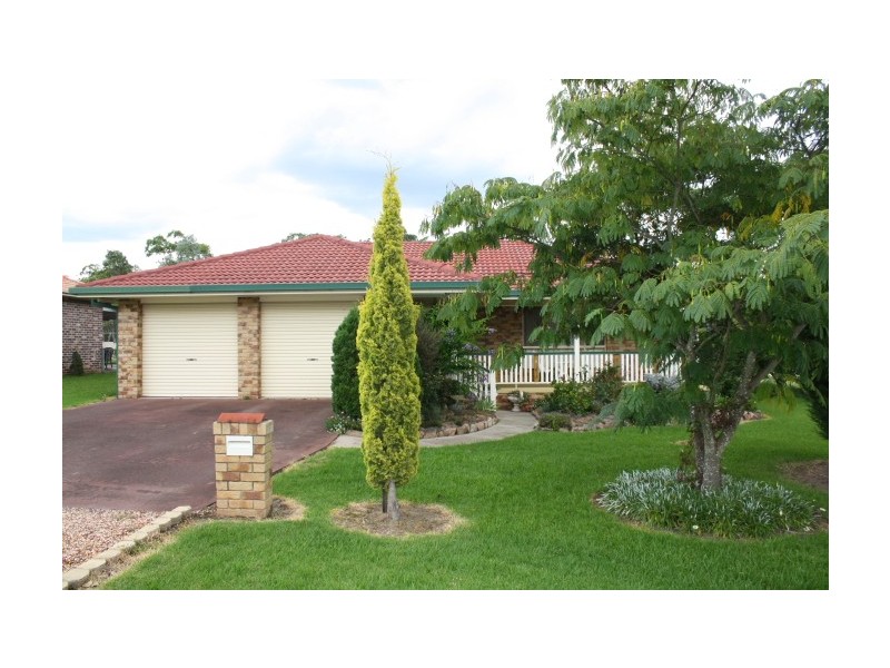 28 East Street, Tenterfield NSW 2372