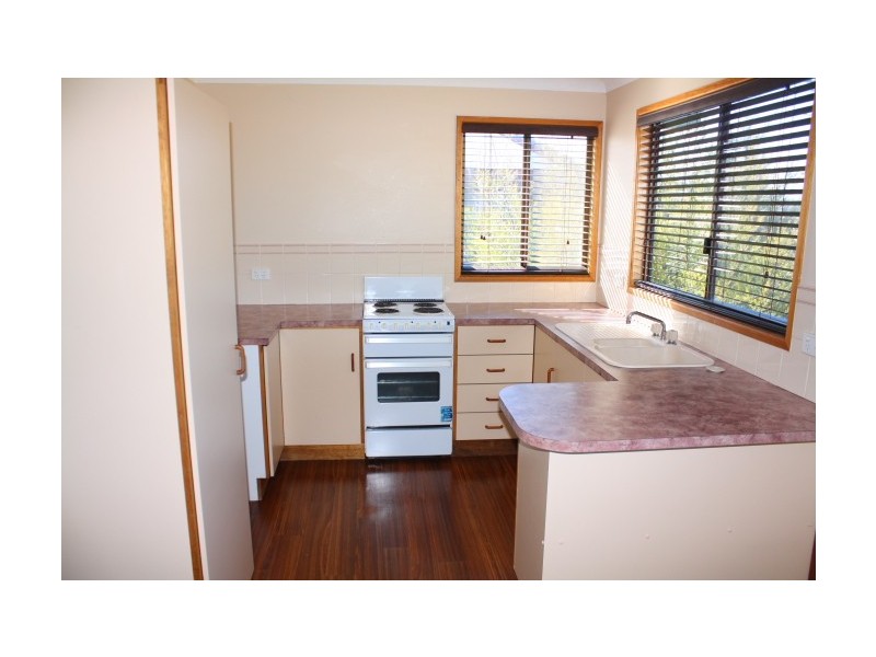 63 George Street, Tenterfield NSW 2372