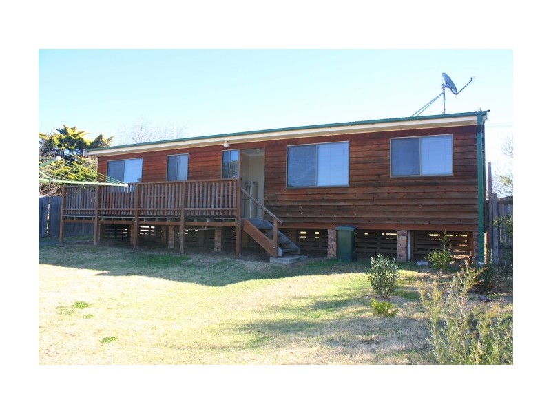 63 George Street, Tenterfield NSW 2372