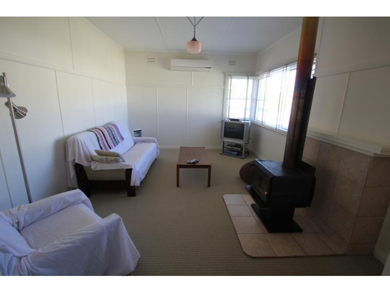 132 Bulwer Street, Tenterfield NSW 2372