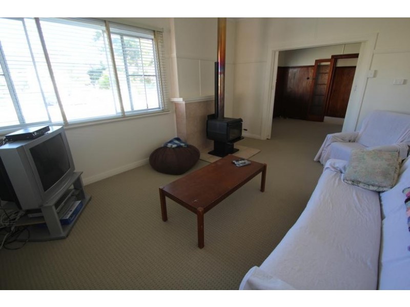 132 Bulwer Street, Tenterfield NSW 2372