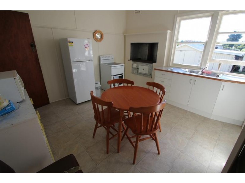 132 Bulwer Street, Tenterfield NSW 2372