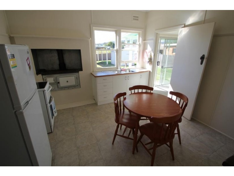 132 Bulwer Street, Tenterfield NSW 2372