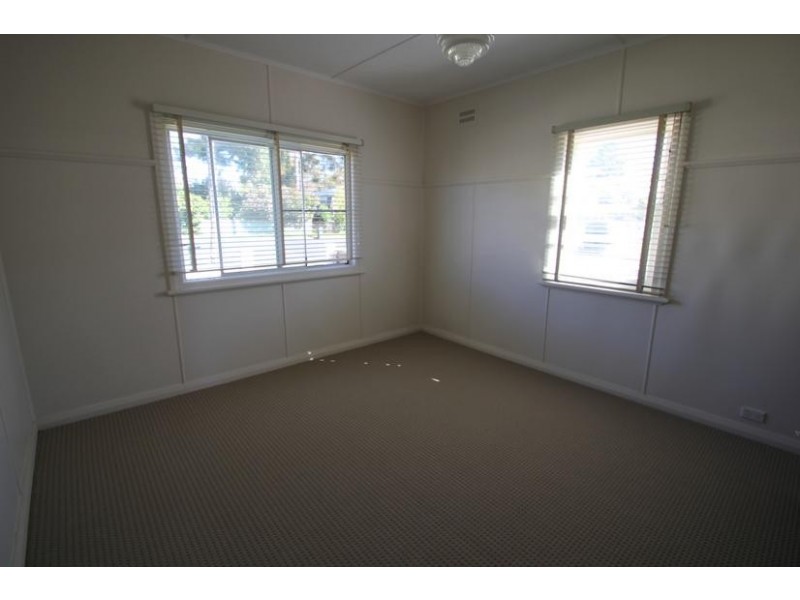 132 Bulwer Street, Tenterfield NSW 2372