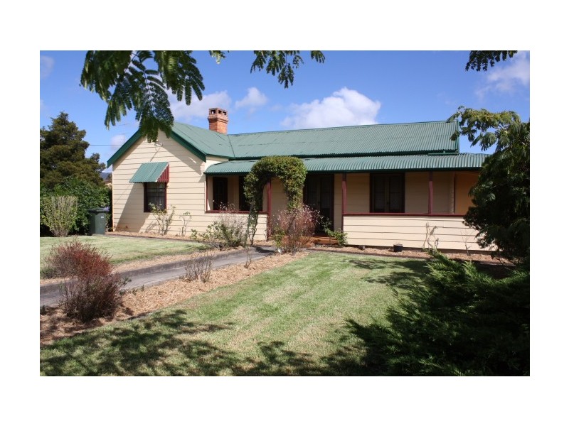 82 Wood Street, Tenterfield NSW 2372