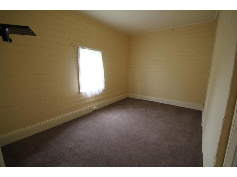 82 Wood Street, Tenterfield NSW 2372