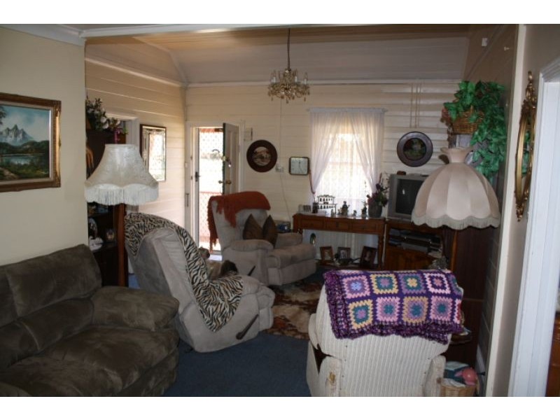 29 Railway Street, Tenterfield NSW 2372
