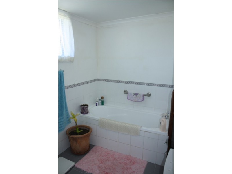 29 Railway Street, Tenterfield NSW 2372