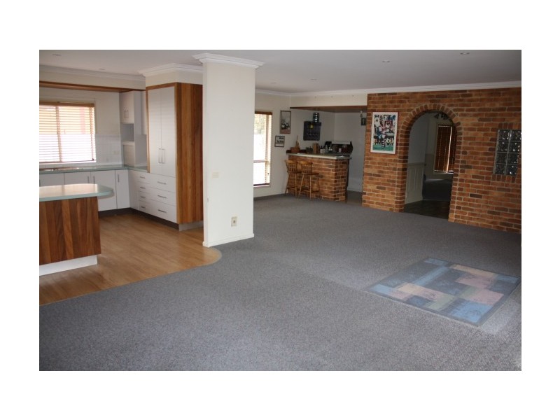 138 Miles Street, Tenterfield NSW 2372