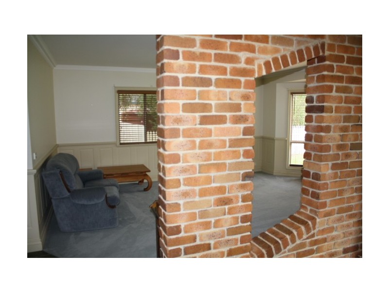 138 Miles Street, Tenterfield NSW 2372