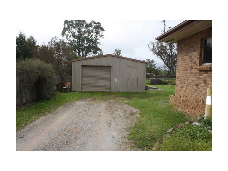 138 Miles Street, Tenterfield NSW 2372