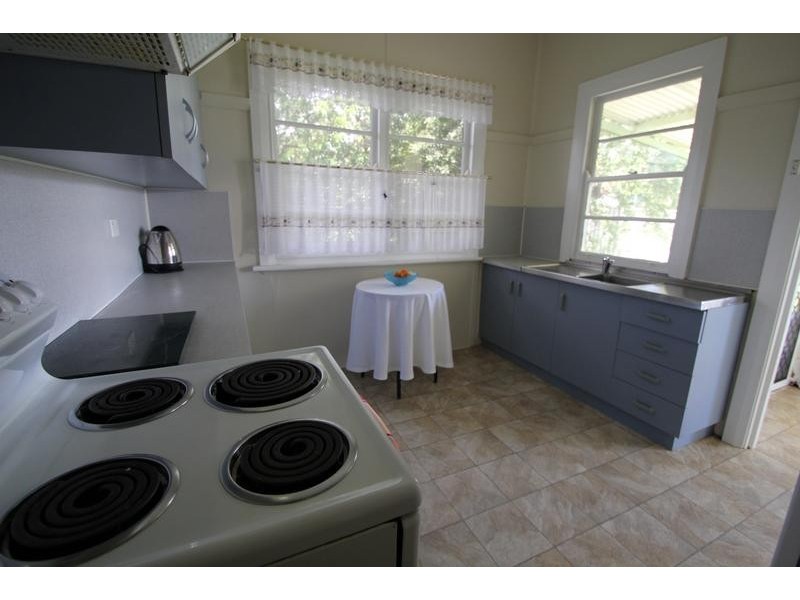139 Petre Street, Tenterfield NSW 2372