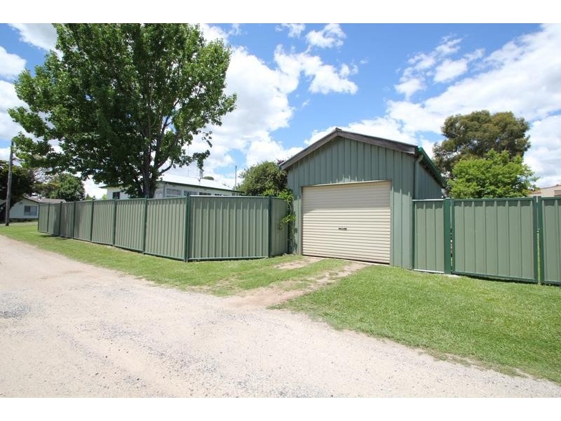 139 Petre Street, Tenterfield NSW 2372