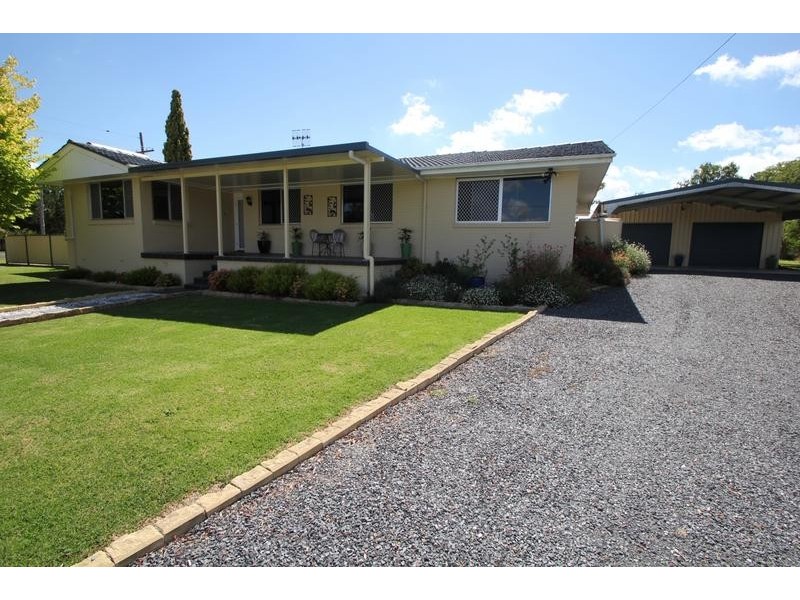 129 Wood Street, Tenterfield NSW 2372