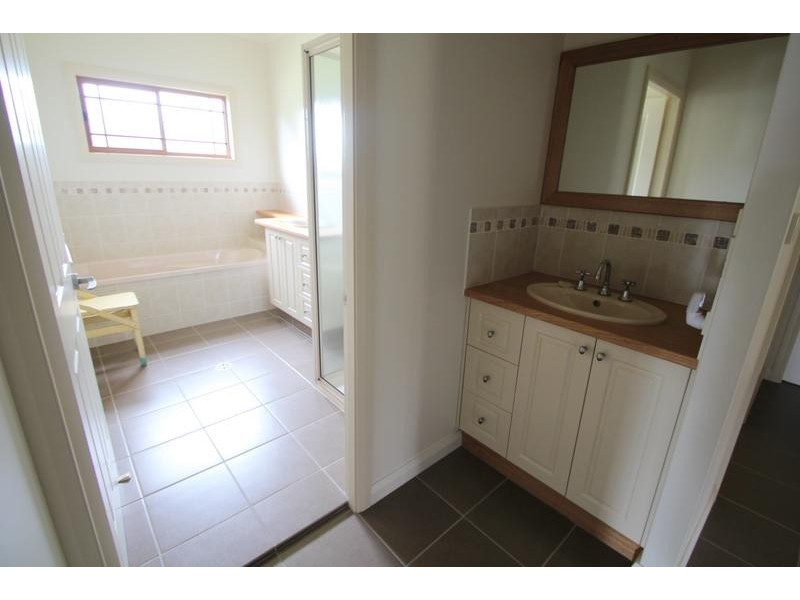 29 Manners Street, Tenterfield NSW 2372