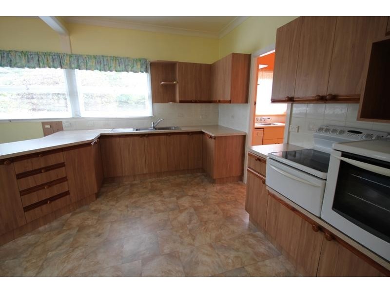 139 Miles Street, Tenterfield NSW 2372