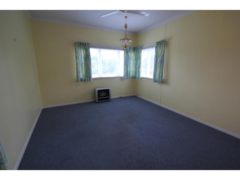 139 Miles Street, Tenterfield NSW 2372