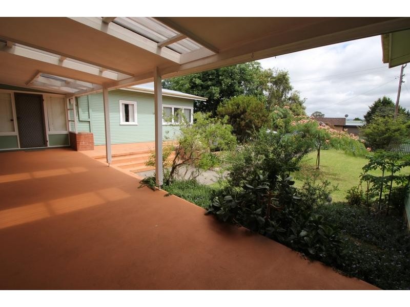 139 Miles Street, Tenterfield NSW 2372