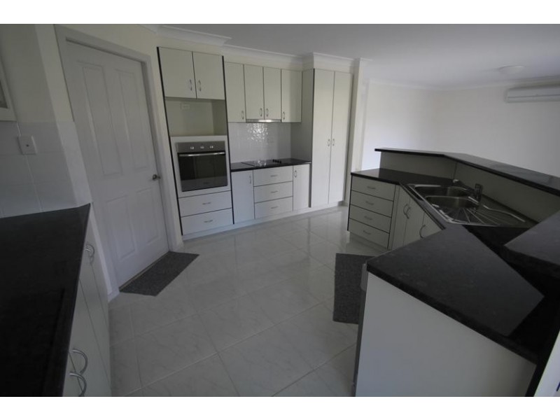 2 Mackenzie Court, Tenterfield NSW 2372