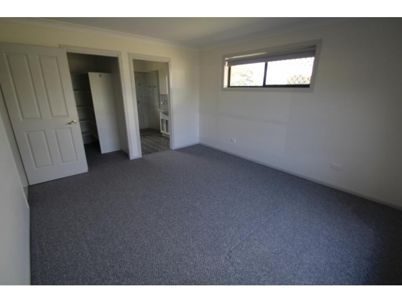 2 Mackenzie Court, Tenterfield NSW 2372