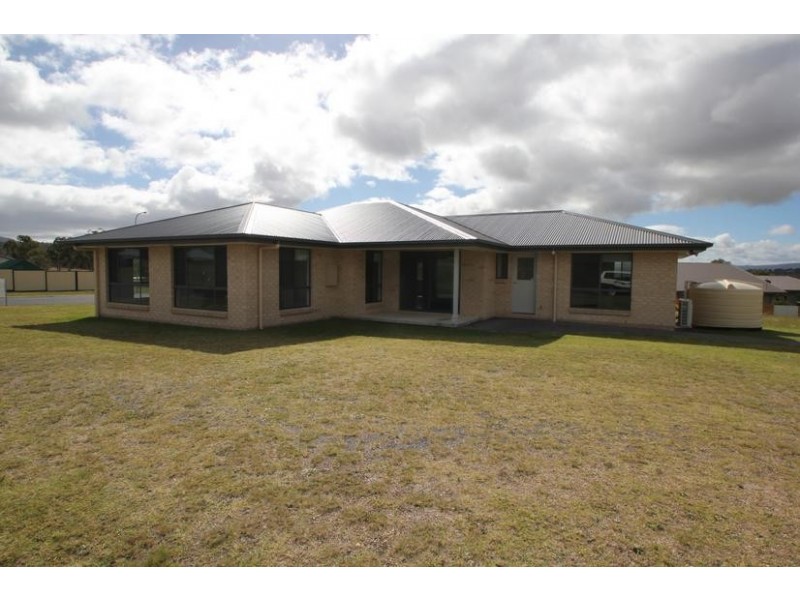 2 Mackenzie Court, Tenterfield NSW 2372