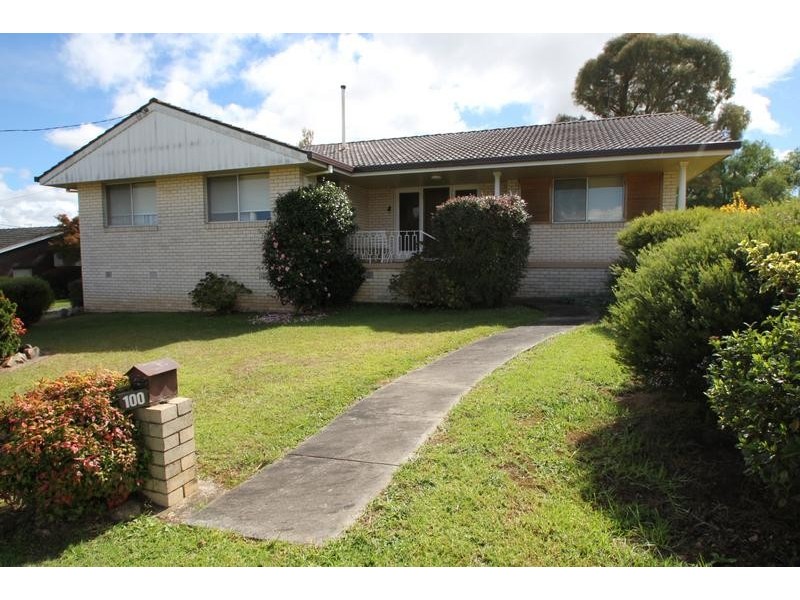 100 Martin Street, Tenterfield NSW 2372