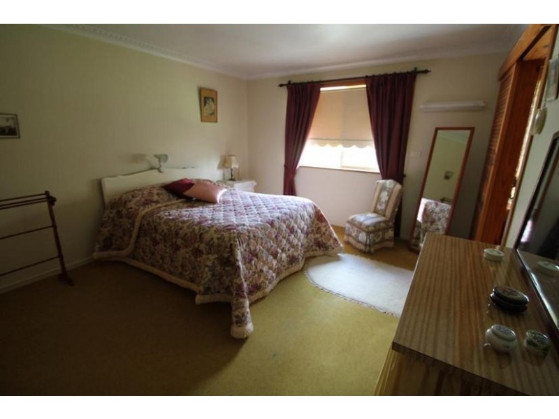 100 Martin Street, Tenterfield NSW 2372
