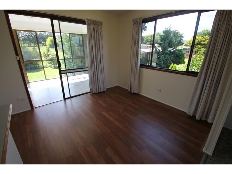 215 East Street, Tenterfield NSW 2372