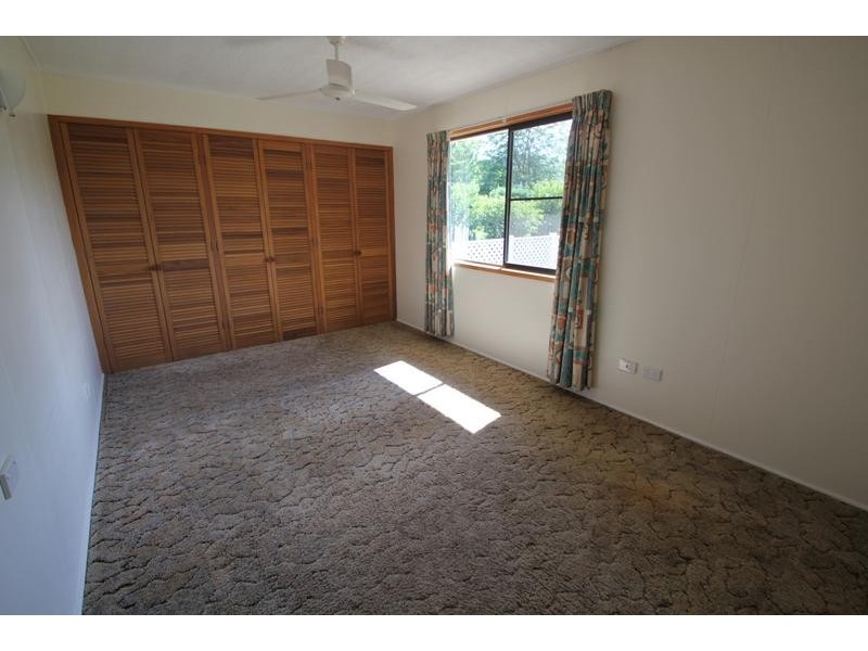 215 East Street, Tenterfield NSW 2372