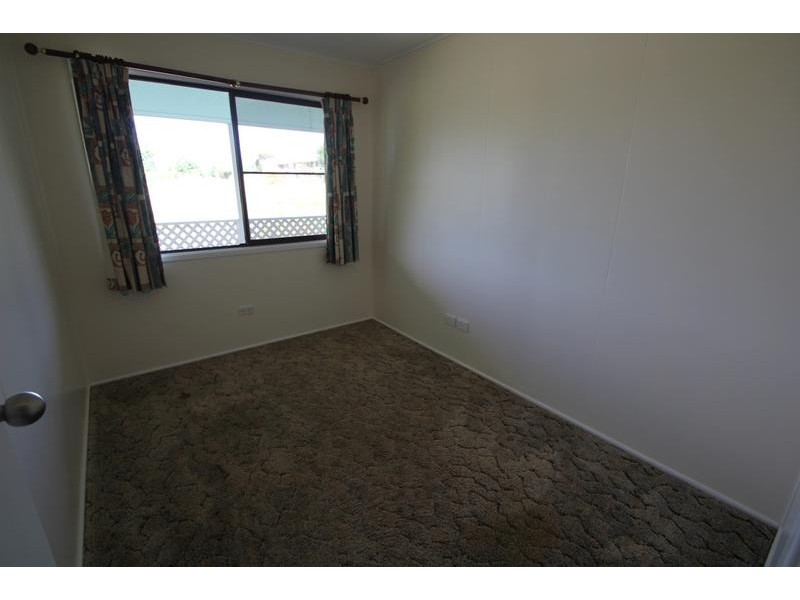 215 East Street, Tenterfield NSW 2372