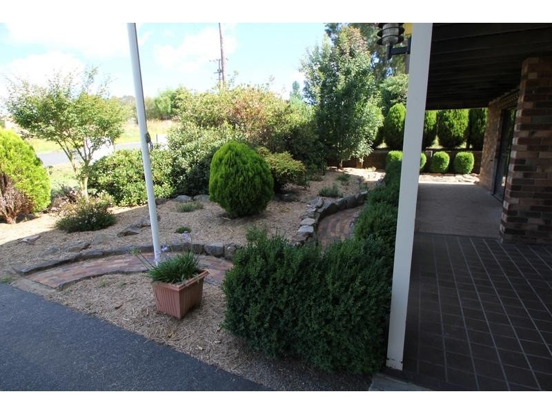 215 East Street, Tenterfield NSW 2372