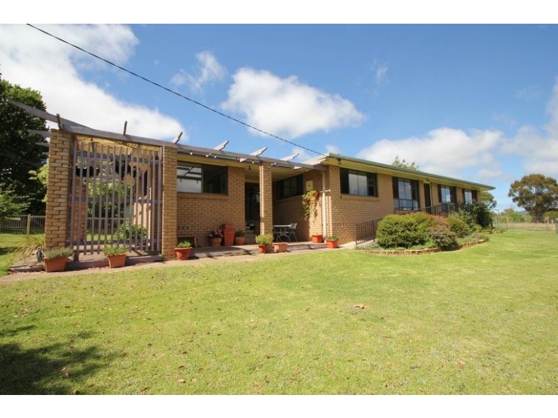 12 Wood Street, Tenterfield NSW 2372