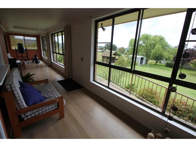 12 Wood Street, Tenterfield NSW 2372