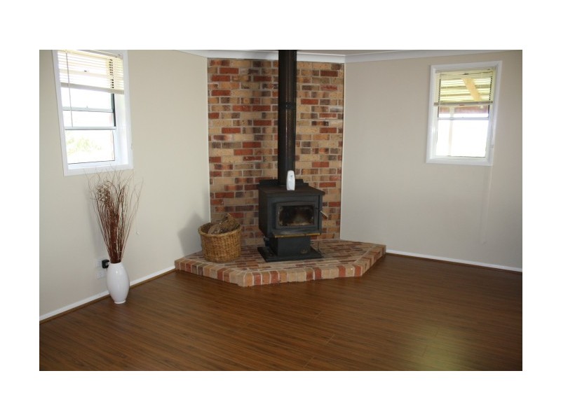 4 Wood Street, Tenterfield NSW 2372