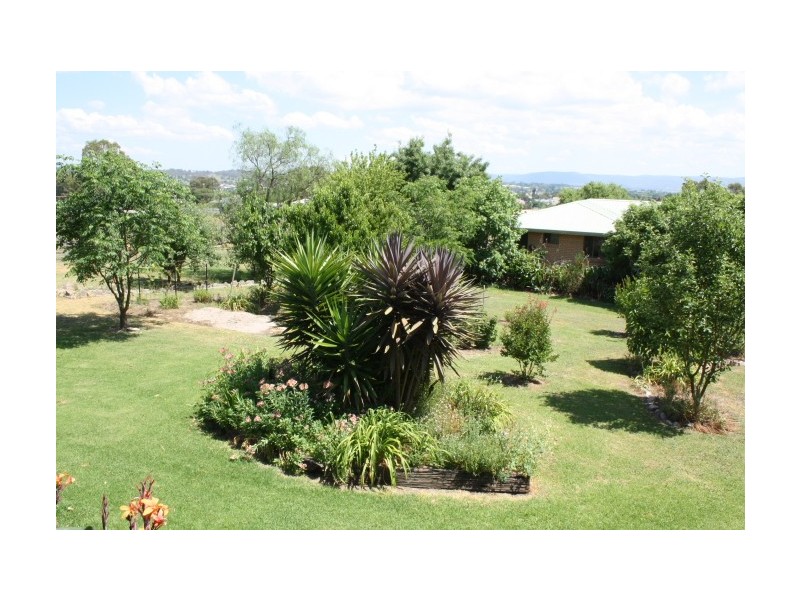 4 Wood Street, Tenterfield NSW 2372