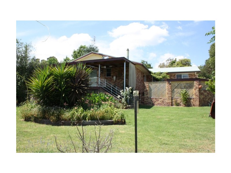 4 Wood Street, Tenterfield NSW 2372