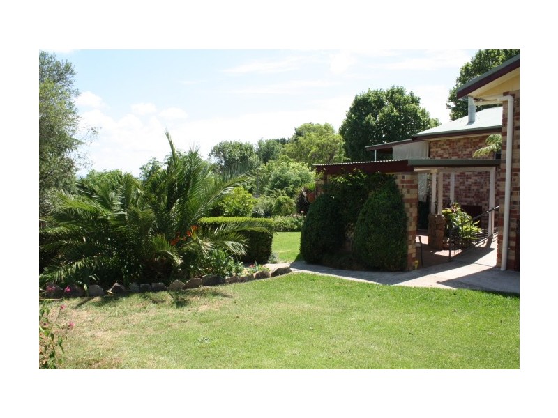 4 Wood Street, Tenterfield NSW 2372