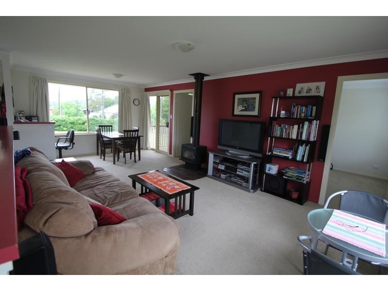 16 Clive Street, Tenterfield NSW 2372