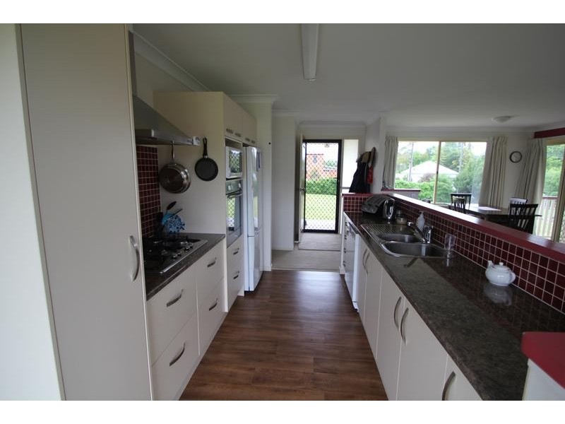 16 Clive Street, Tenterfield NSW 2372