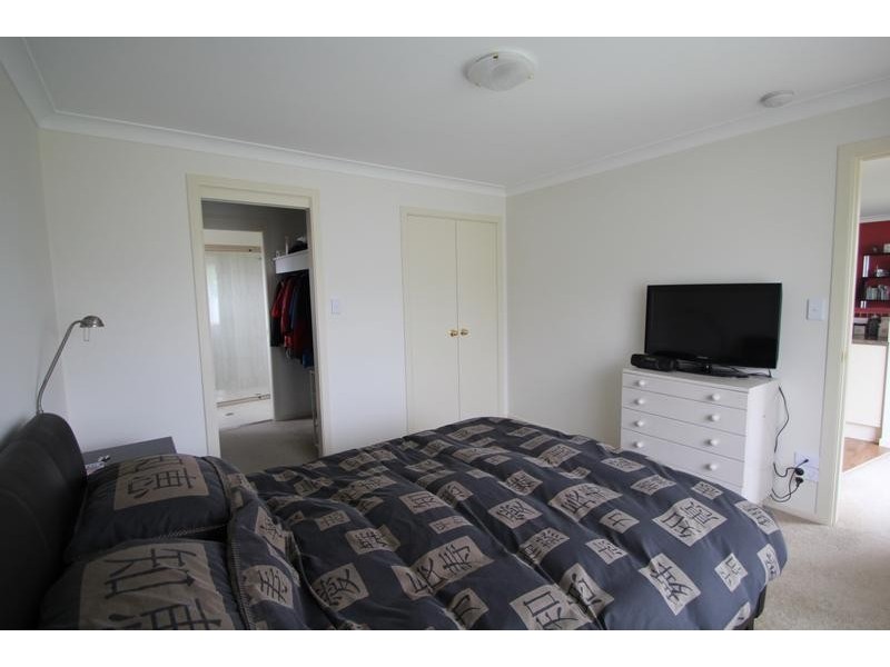 16 Clive Street, Tenterfield NSW 2372