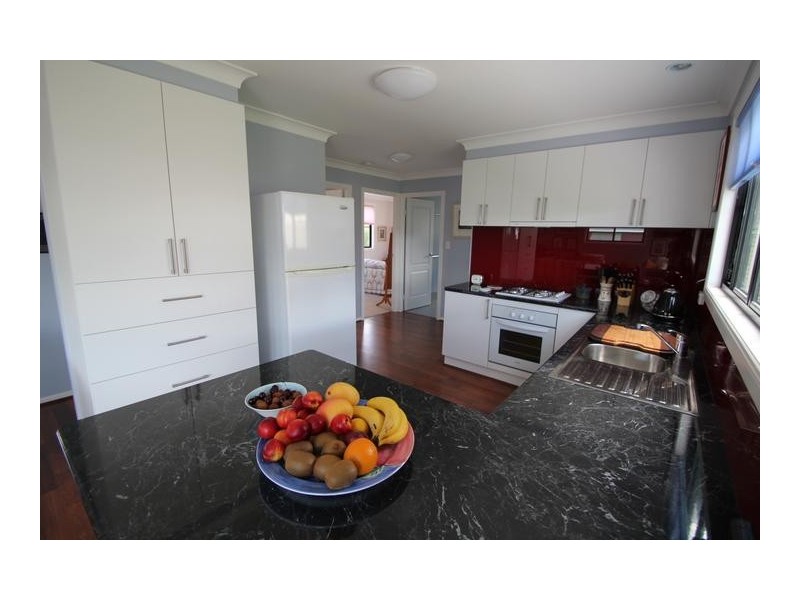 42 Petre Street, Tenterfield NSW 2372