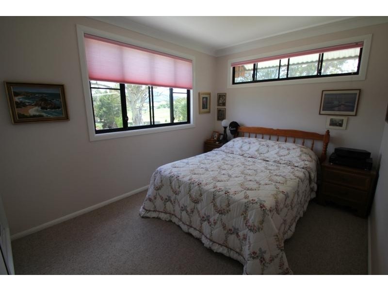42 Petre Street, Tenterfield NSW 2372