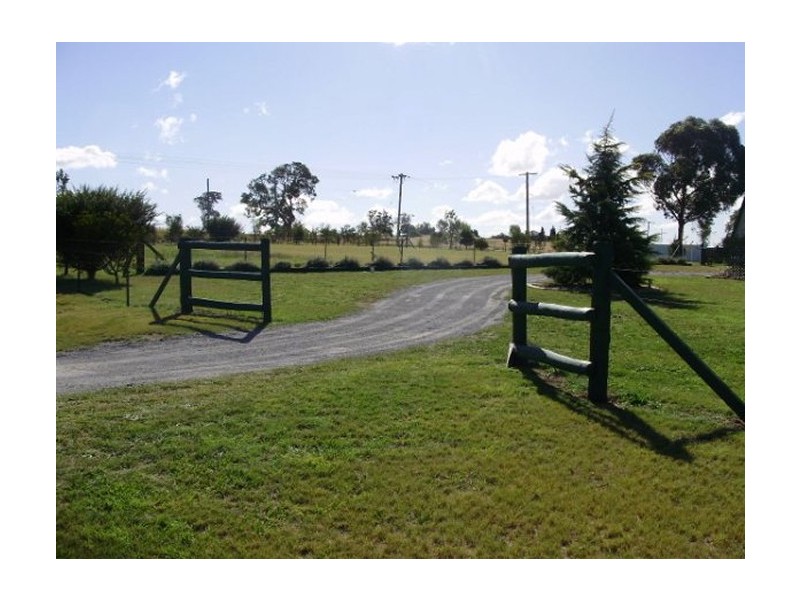 296 New England Highway, Tenterfield NSW 2372