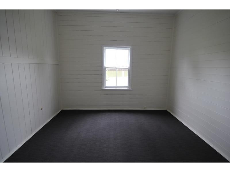 124 Douglas Street, Tenterfield NSW 2372
